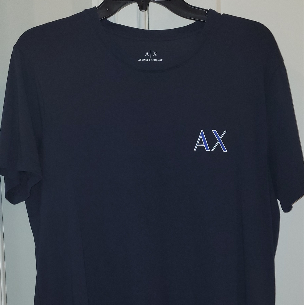 Men's Armani Short Sleeve Shirt. Size Lg. Slim fit